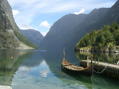 crucero por los fiordos Naeroyfjord