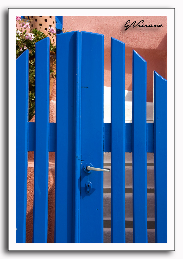 puertas santorini photo