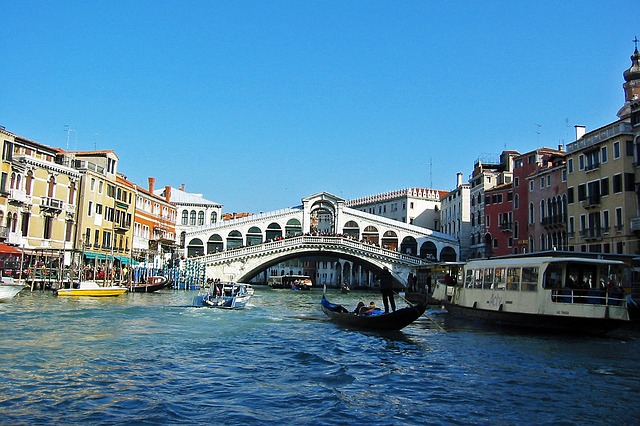 Photo by Steph684 puente venecia