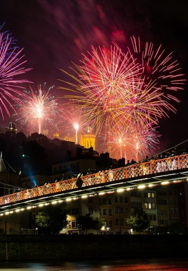 fireworks-1843175_1280